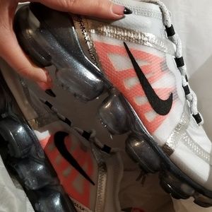 Meet your Posher, Gina